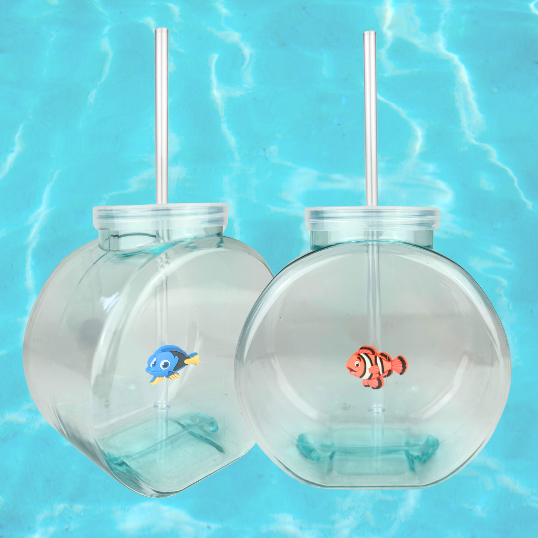 Vaso en forma de pecera con popote