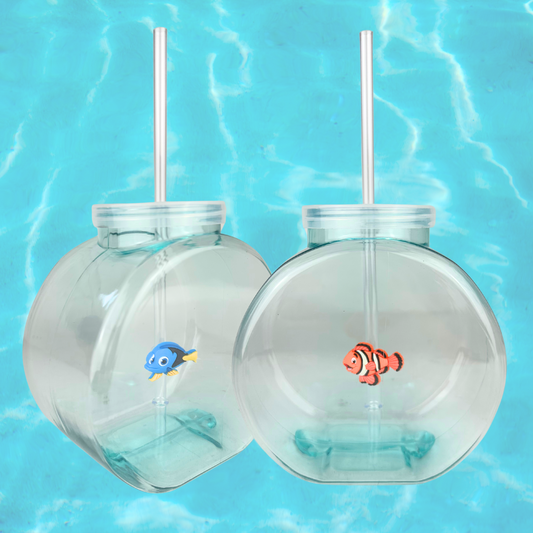 Vaso en forma de pecera con popote