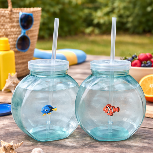 Vaso en forma de pecera con popote